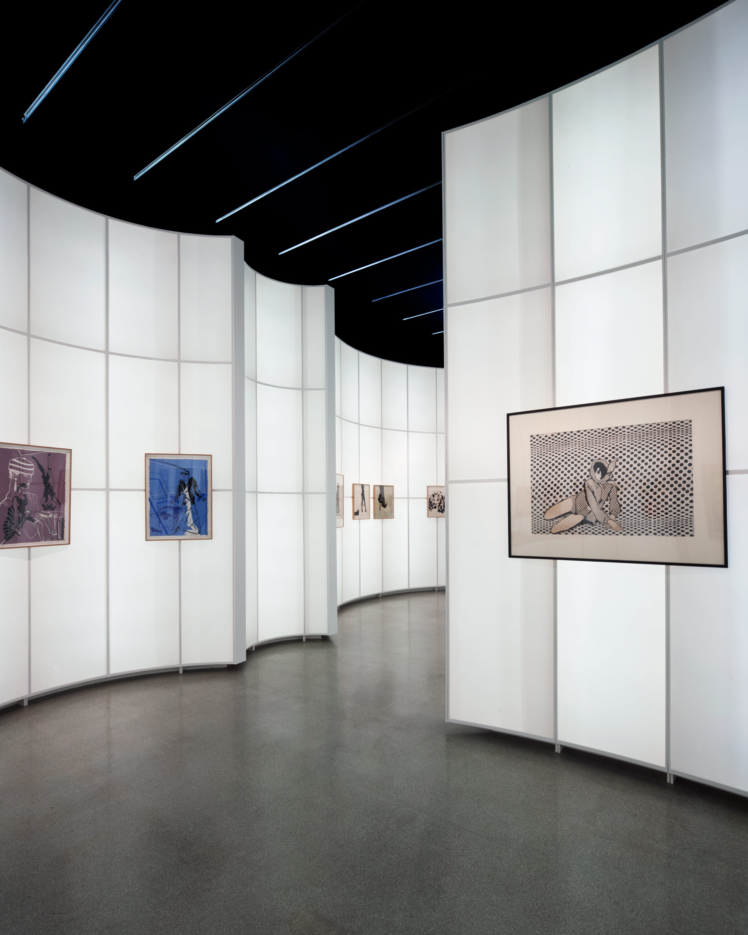 Drawing Fashion at the Design Museum