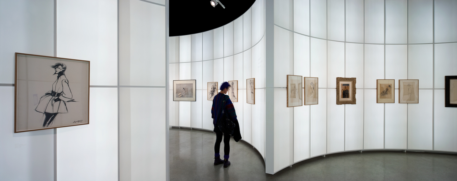 Drawing Fashion at the Design Museum